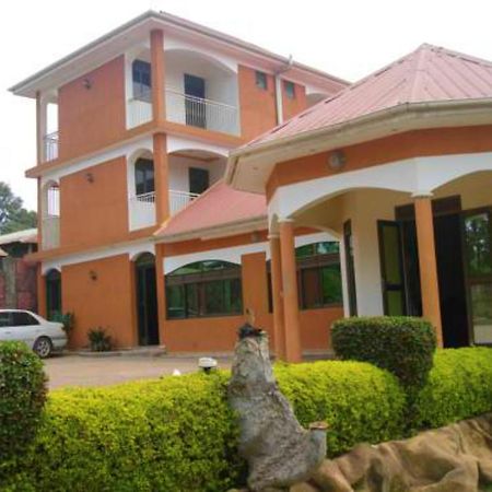 Rays Hotel Mbarara Экстерьер фото