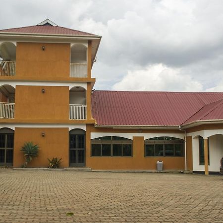 Rays Hotel Mbarara Экстерьер фото