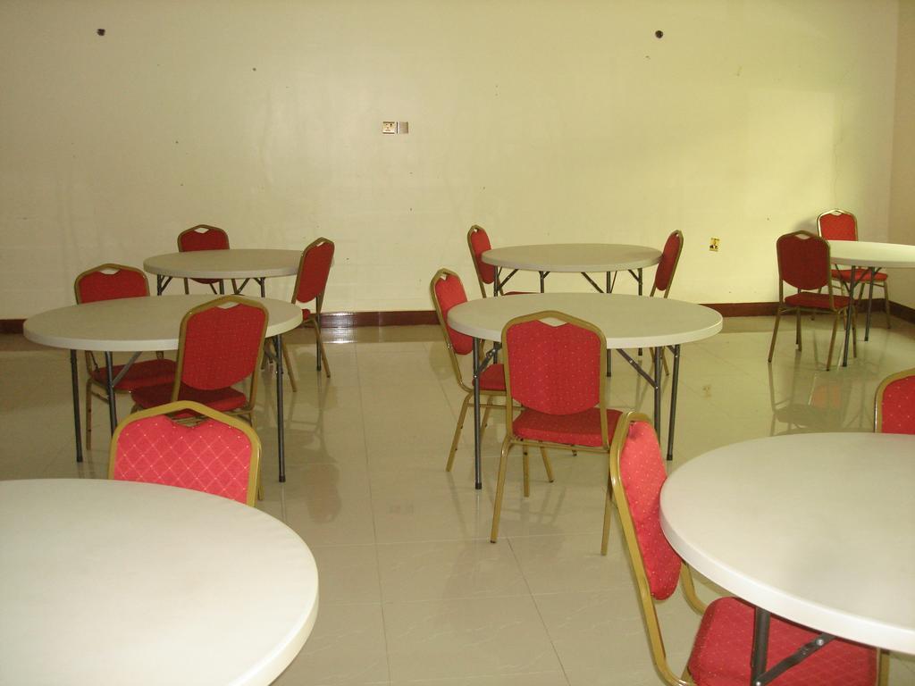 Rays Hotel Mbarara Экстерьер фото
