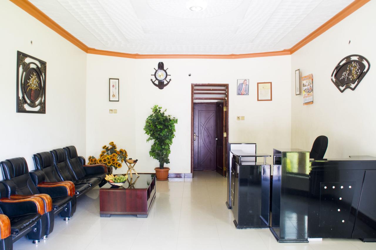 Rays Hotel Mbarara Экстерьер фото