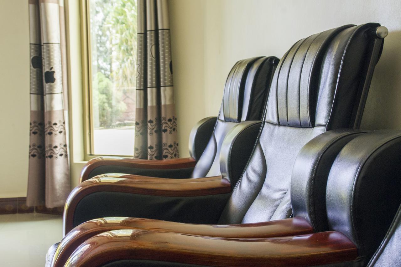 Rays Hotel Mbarara Экстерьер фото