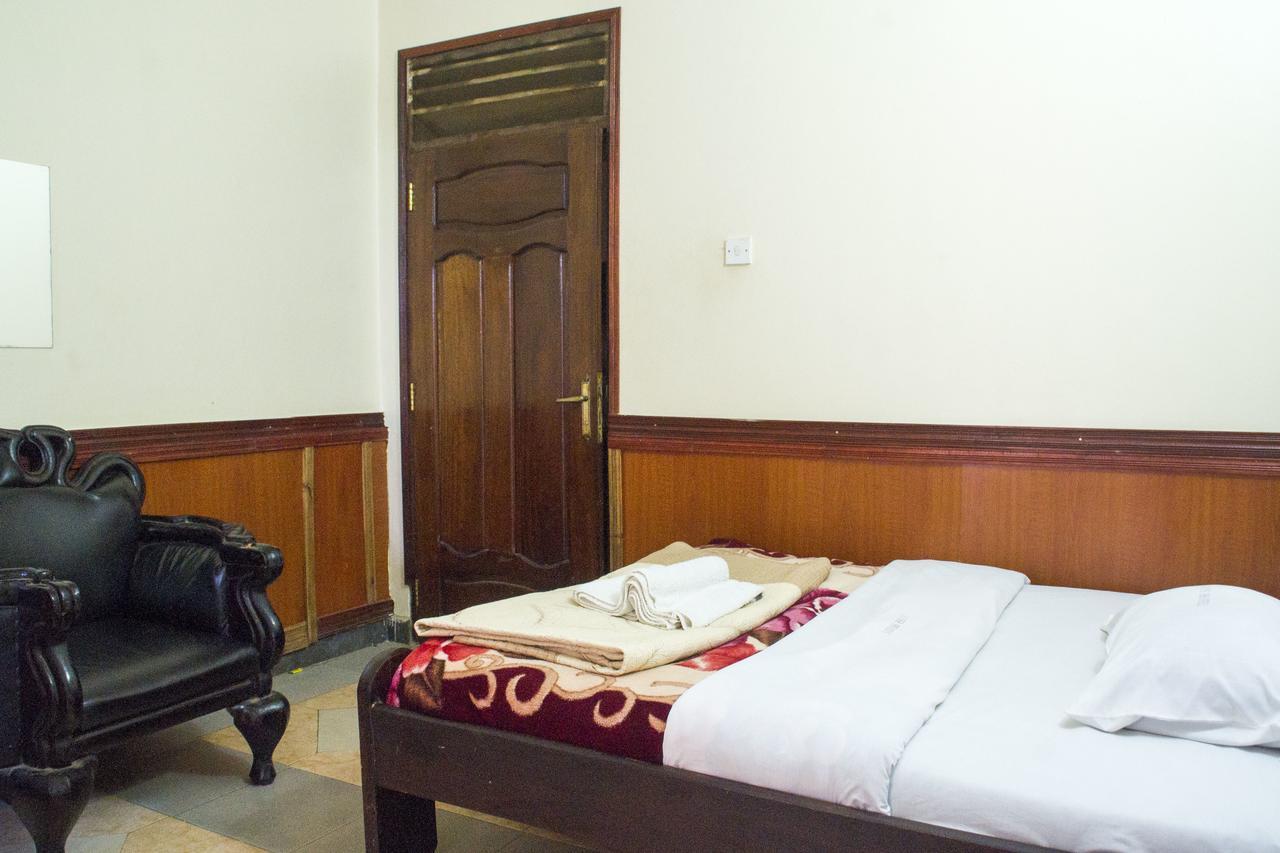 Rays Hotel Mbarara Экстерьер фото