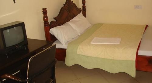 Rays Hotel Mbarara Экстерьер фото